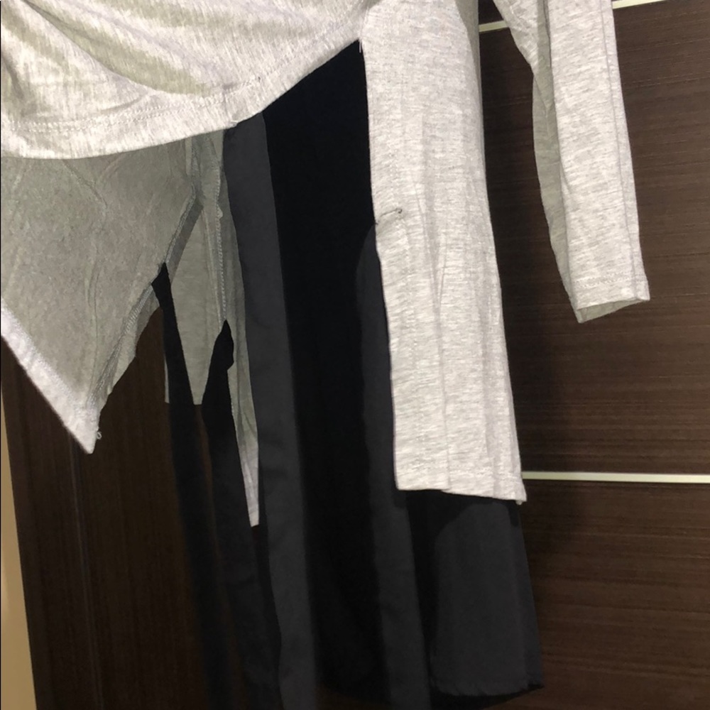 Pebble And Stone Double Layer With Ties Blouse - image 2